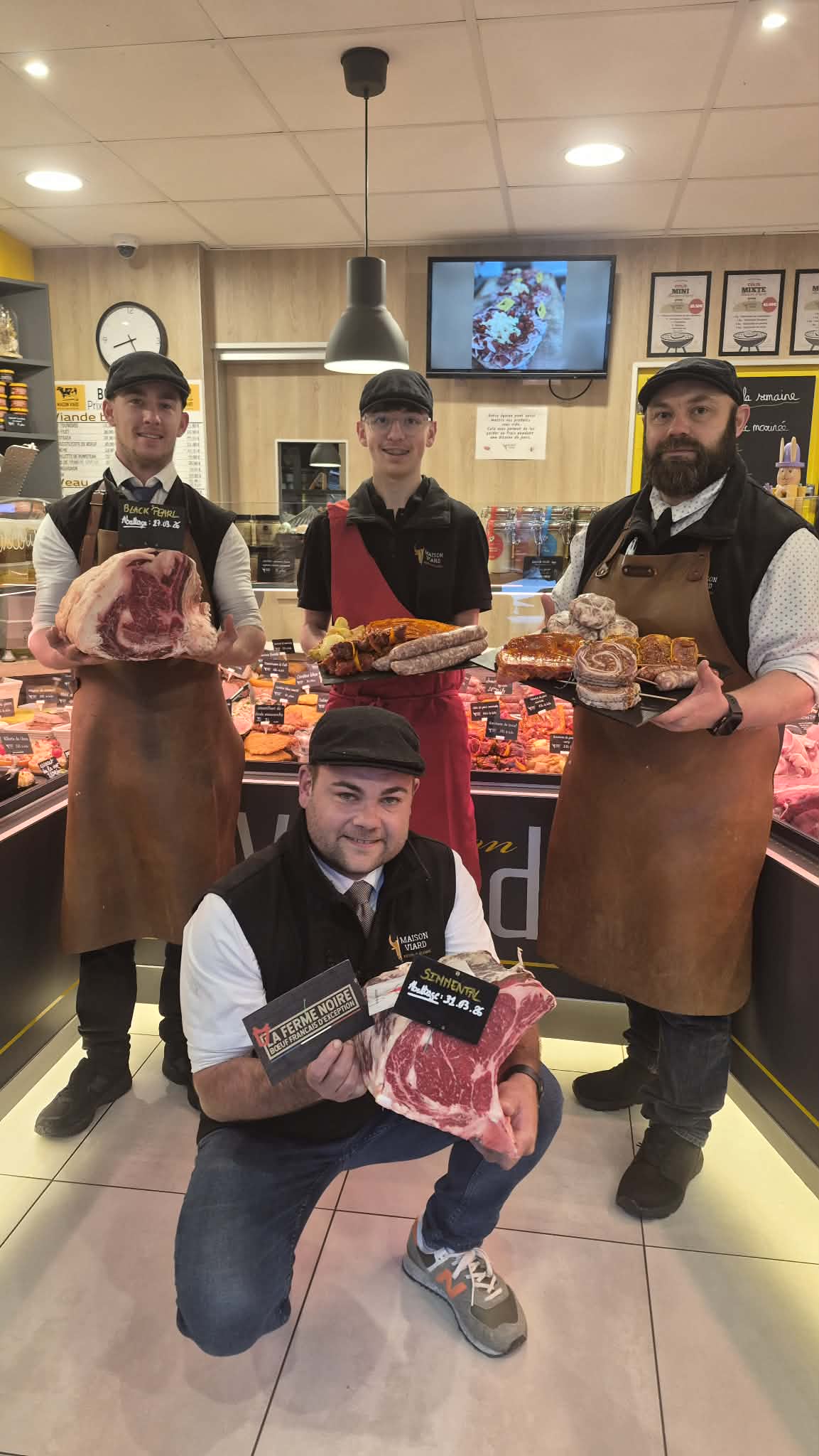 L'équipe de la Maison Viard derrière le comptoir